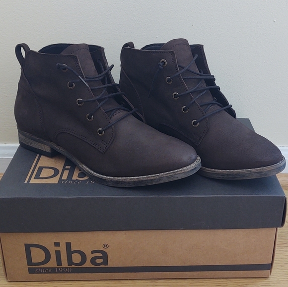 Diba Women's Boot - Picture 1 of 5